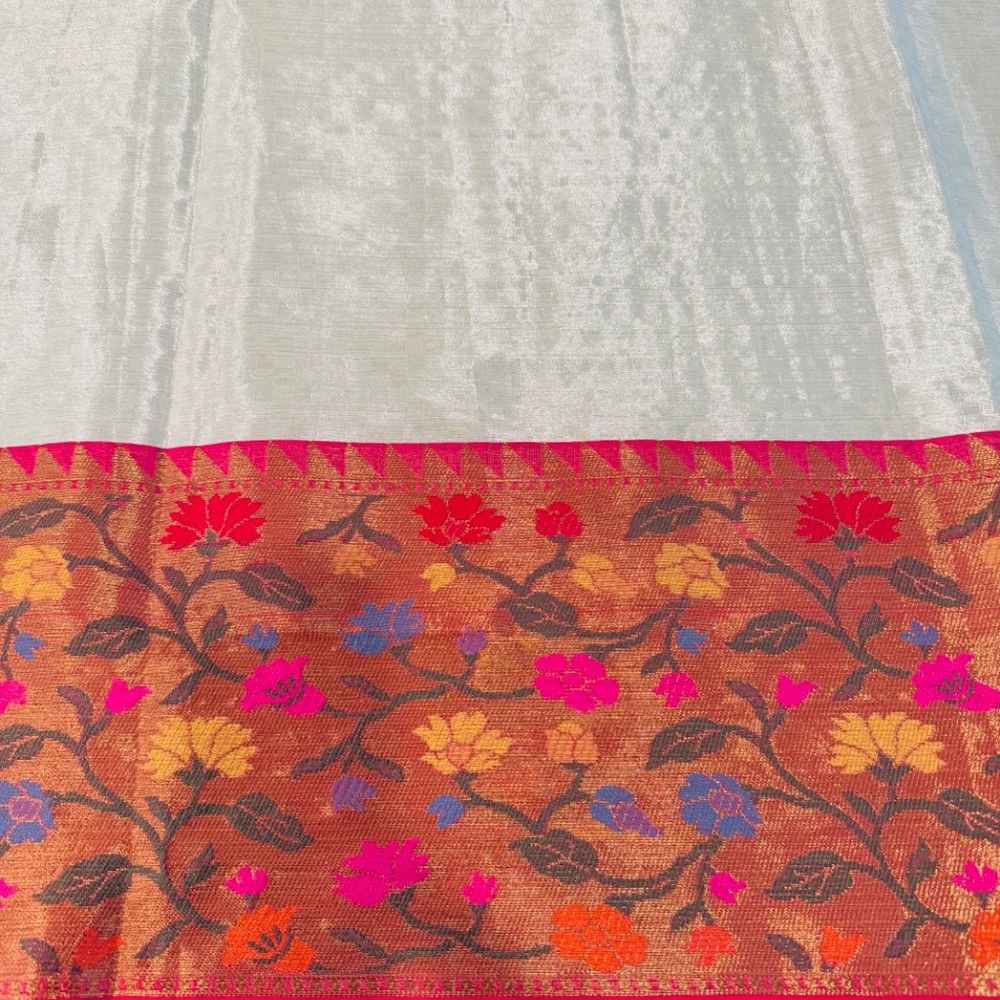 Beautiful semi monochrome tissue  Pattu Kanchipuram kanchi saree sari